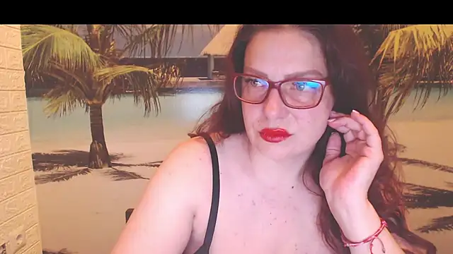 Snapshot of Queen__Natasha chatting on June 24, 9:03 pm Queen Natasha online show from June 24, 9:03 pm