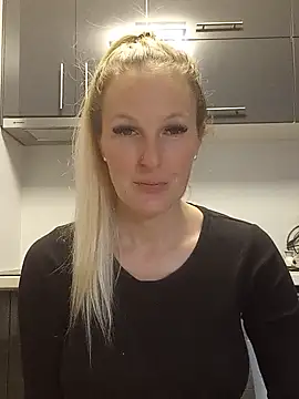 MaviePearl online show from January 24, 8:23 am