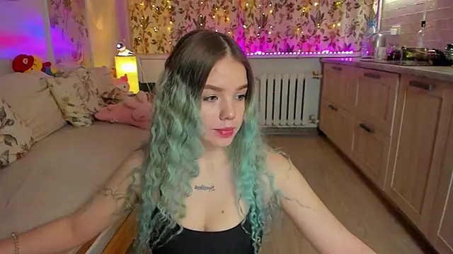 Snapshot of OceanSkyBaby chatting on February 5, 12:49 pm OceanSkyBaby online show from February 5, 12:49 pm