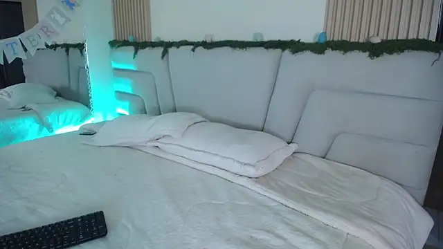 Miss Loise online show from March 31, 4:02 am