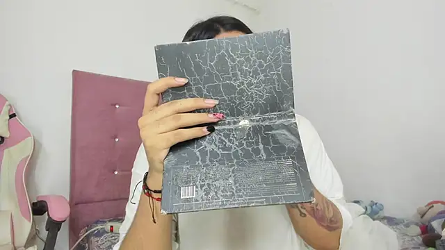 Snapshot of OSORIOMAFE chatting on December 8, 6:28 pm OSORIOMAFE online show from December 8, 6:28 pm