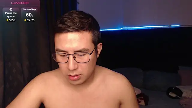 andrewmhilton  online show from December 1, 6:07 am