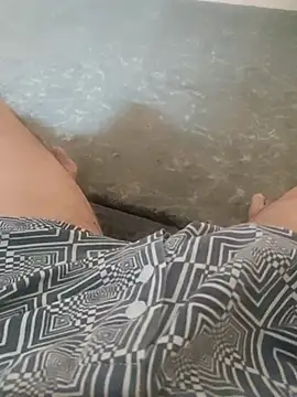 Snapshot of maxxx20202020 chatting on October 4, 9:07 am maxxx20202020 online show from October 4, 9:07 am