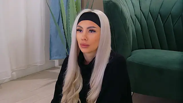 Bailey Rush online show from November 14, 4:49 pm