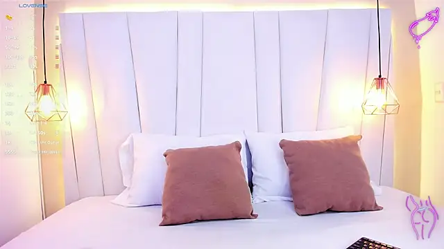 KiarhaTrixie online show from January 29, 3:22 am