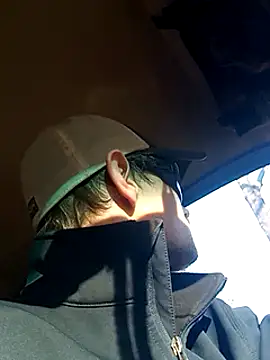 Midwestalpha online show from December 3, 8:39 pm