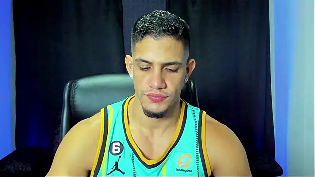 Snapshot of jhonnysnow17 chatting on October 31, 5:52 am jhonnysnow17 online show from October 31, 5:52 am