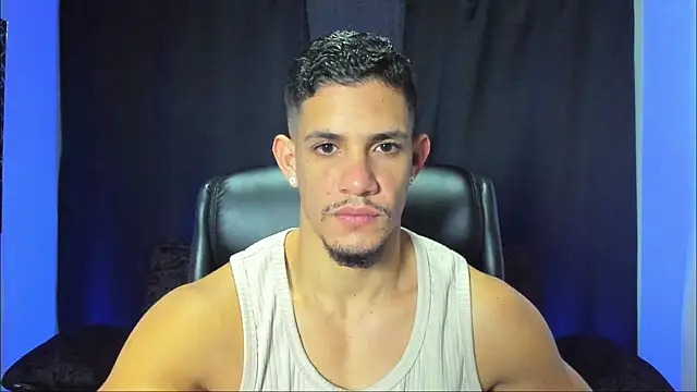 Snapshot of jhonnysnow17 chatting on November 16, 4:07 am jhonnysnow17 online show from November 16, 4:07 am