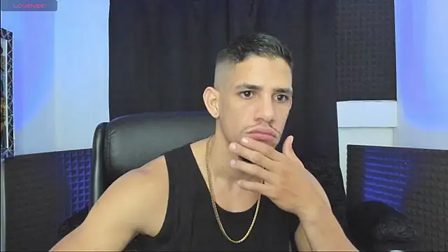 jhonnysnow17 online show from June 7, 3:43 am