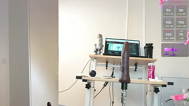 Snapshot of Miss69Ri99 chatting on March 4, 4:52 pm Miss69Ri99 online show from March 4, 4:52 pm