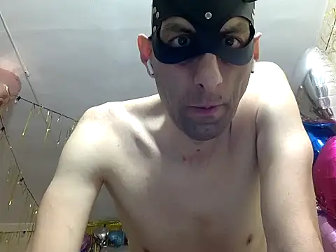 Snapshot of HandsomeAlfie chatting on July 10, 11:29 pm HandsomeAlfie online show from July 10, 11:29 pm