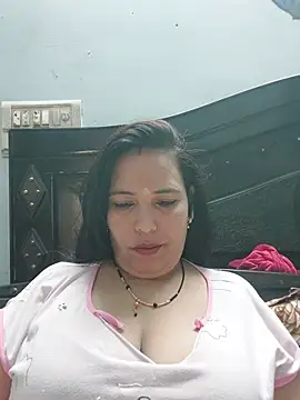 Snapshot of Poojabhabi101 chatting on June 20, 5:54 am Poojabhabi101 online show from June 20, 5:54 am