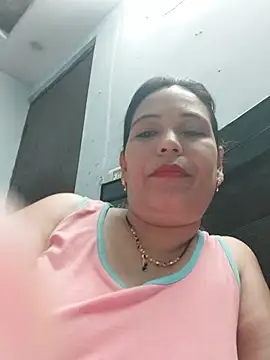 Snapshot of Poojabhabi101 chatting on July 15, 5:34 am Poojabhabi101 online show from July 15, 5:34 am