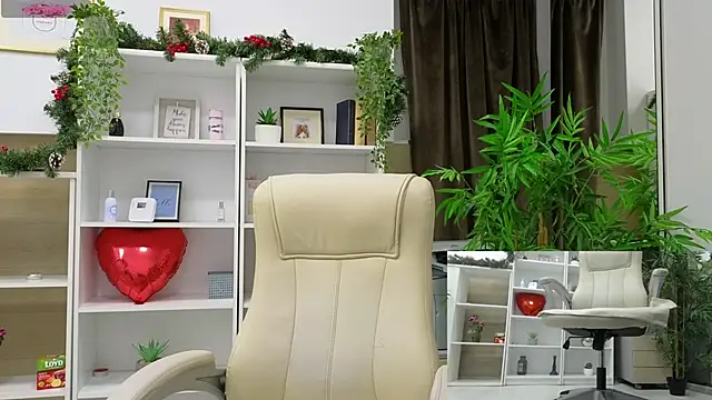 Snapshot of SelineSole chatting on January 3, 4:06 pm SelineSole online show from January 3, 4:06 pm