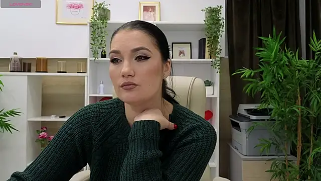 Snapshot of SelineSole chatting on January 16, 4:39 pm SelineSole online show from January 16, 4:39 pm