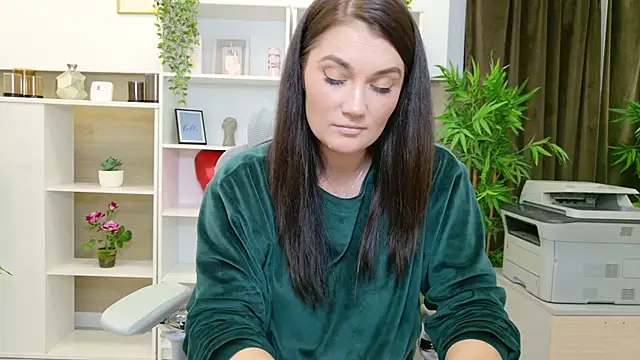 Snapshot of SelineSole chatting on October 17, 3:47 pm SelineSole online show from October 17, 3:47 pm