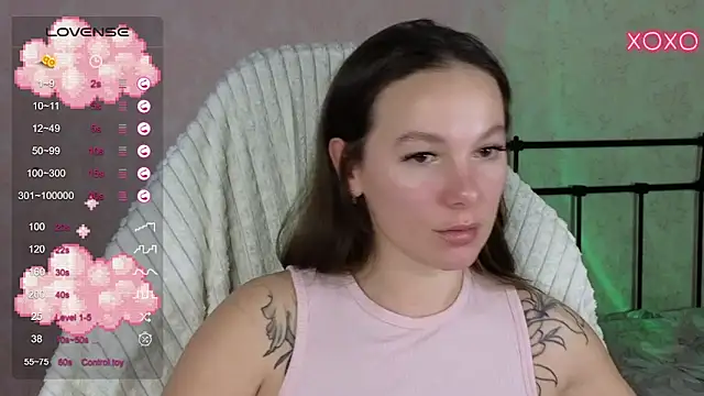 lil luna x online show from February 17, 12:59 pm