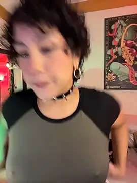 ZahaRoseee online show from April 25, 6:05 am