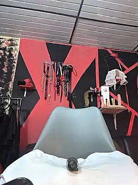 mal x online show from October 1, 2:01 pm