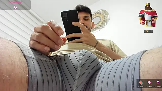 Snapshot of alejandro_stark chatting on December 14, 6:56 am alejandro stark online show from December 14, 6:56 am