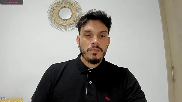 Snapshot of alejandro_stark chatting on December 27, 10:05 pm alejandro stark online show from December 27, 10:05 pm