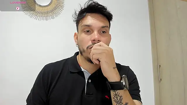 Snapshot of alejandro_stark chatting on January 3, 9:04 am alejandro stark online show from January 3, 9:04 am