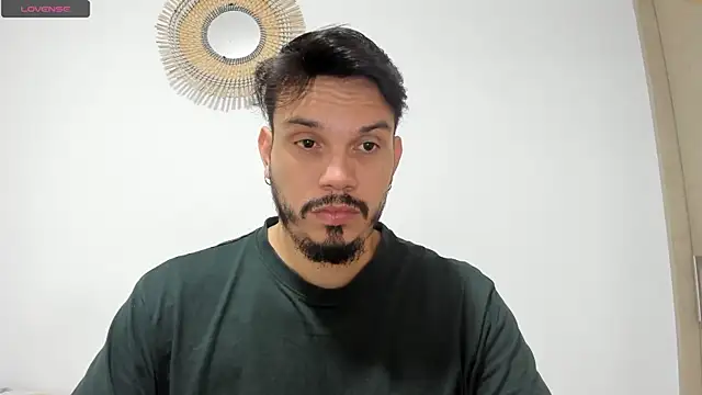 Snapshot of alejandro_stark chatting on January 11, 9:57 am alejandro stark online show from January 11, 9:57 am