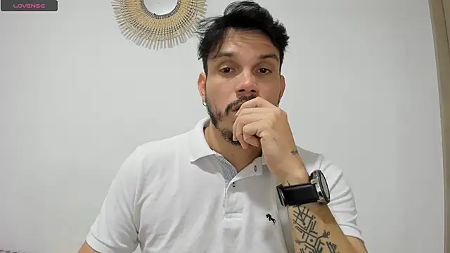 Snapshot of alejandro_stark chatting on January 17, 3:45 am alejandro stark online show from January 17, 3:45 am