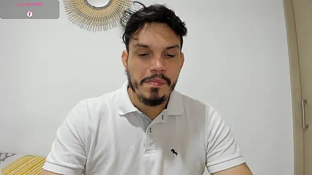 Snapshot of alejandro_stark chatting on January 19, 9:01 am alejandro stark online show from January 19, 9:01 am