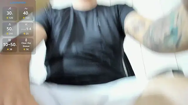 Snapshot of alejandro_stark chatting on October 9, 6:44 am alejandro stark online show from October 9, 6:44 am