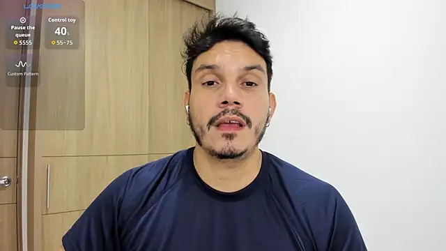 Snapshot of alejandro_stark chatting on October 21, 4:24 am alejandro stark online show from October 21, 4:24 am