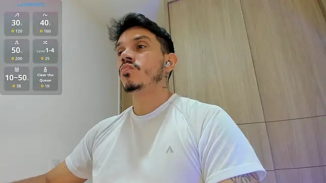 Snapshot of alejandro_stark chatting on November 2, 6:27 am alejandro stark online show from November 2, 6:27 am