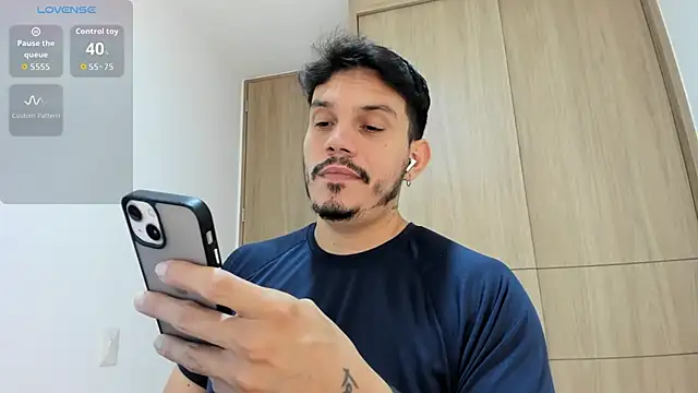 Snapshot of alejandro_stark chatting on November 5, 10:48 am alejandro stark online show from November 5, 10:48 am