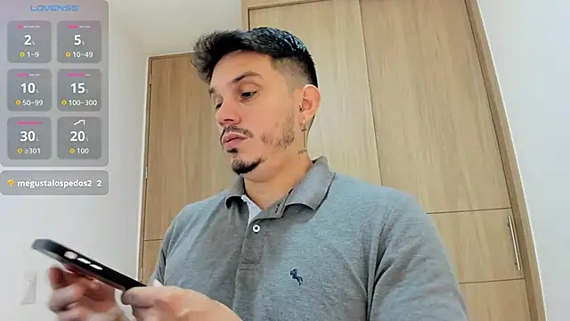 Snapshot of alejandro_stark chatting on November 7, 1:27 am alejandro stark online show from November 7, 1:27 am