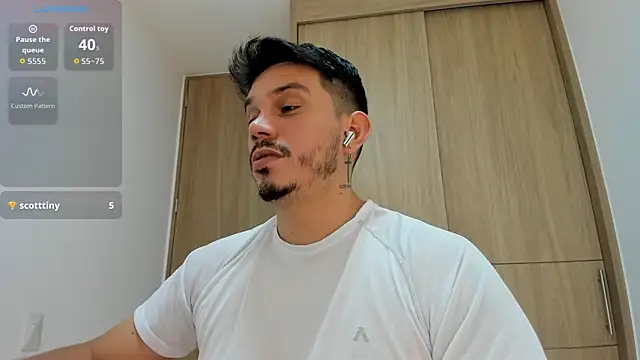 Snapshot of alejandro_stark chatting on November 10, 11:20 am alejandro stark online show from November 10, 11:20 am