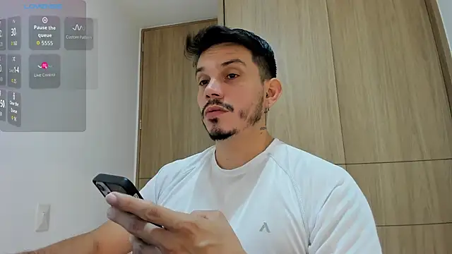 Snapshot of alejandro_stark chatting on November 14, 9:30 am alejandro stark online show from November 14, 9:30 am