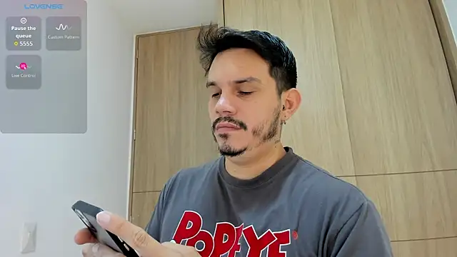 Snapshot of alejandro_stark chatting on November 24, 12:16 pm alejandro stark online show from November 24, 12:16 pm