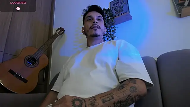 alejandro stark online show from April 12, 12:48 am