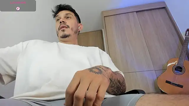 alejandro stark online show from April 13, 9:09 pm