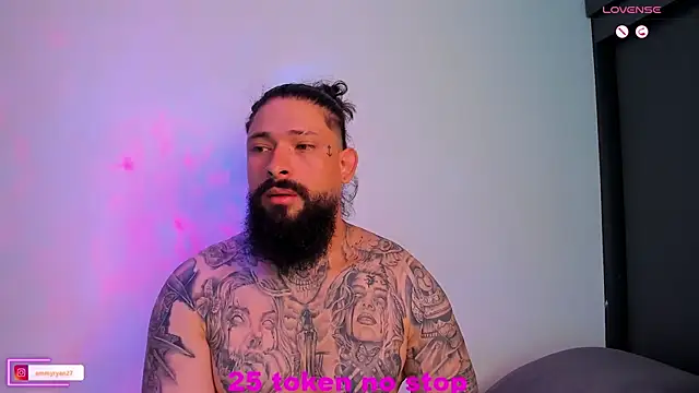 Snapshot of 1ammyryan chatting on September 15, 3:06 am 1ammyryan online show from September 15, 3:06 am