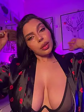 GigiiStone online show from March 9, 11:09 pm