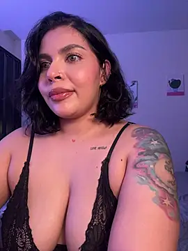 GigiiStone online show from April 15, 12:17 am