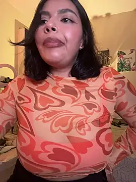 GigiiStone online show from April 22, 11:39 pm