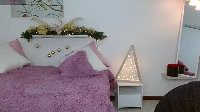 sofia perez    online show from November 28, 9:28 pm