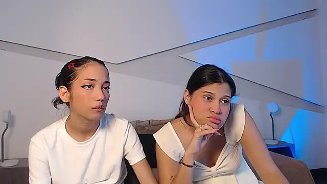 hot little bunny online show from January 12, 8:58 pm