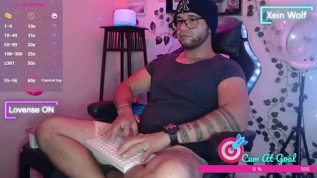 Snapshot of Xein_WoIf chatting on September 29, 3:33 am Xein WoIf online show from September 29, 3:33 am