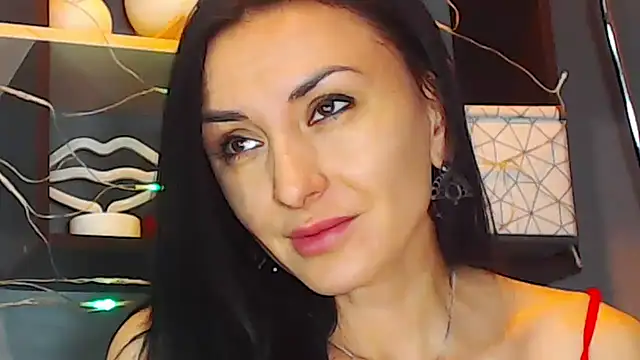 Snapshot of Siaconna chatting on December 25, 5:48 am Siaconna online show from December 25, 5:48 am