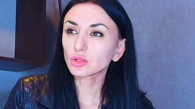 Snapshot of Siaconna chatting on March 3, 9:33 am Siaconna online show from March 3, 9:33 am