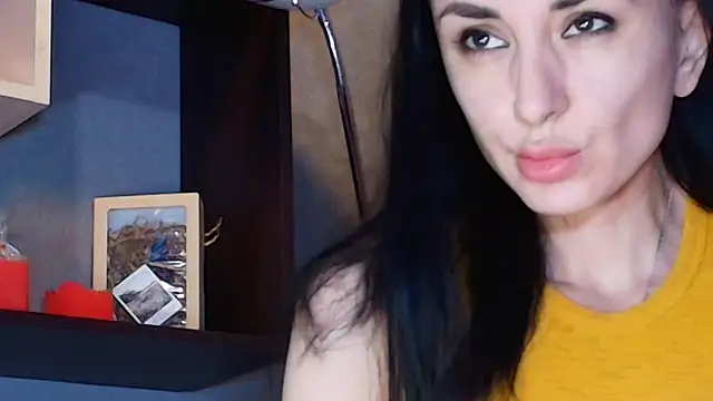 Snapshot of Siaconna chatting on March 22, 6:33 am Siaconna online show from March 22, 6:33 am
