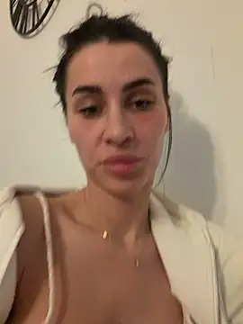 Snapshot of AlexiaStepahn chatting on March 7, 7:22 pm AlexiaStepahn online show from March 7, 7:22 pm